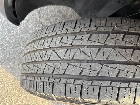 Used 2019 Volkswagen Atlas SE w/ Towing Package image 14