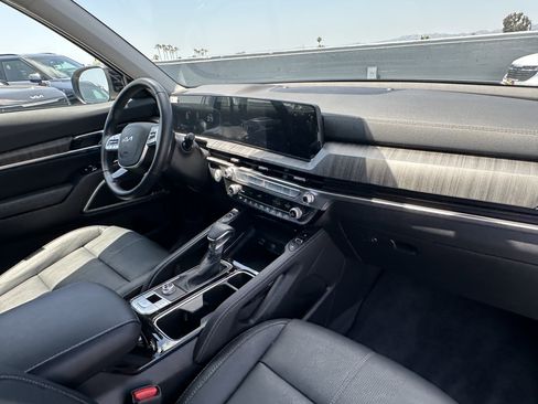 Used 2025 Kia Telluride EX FWD image 16