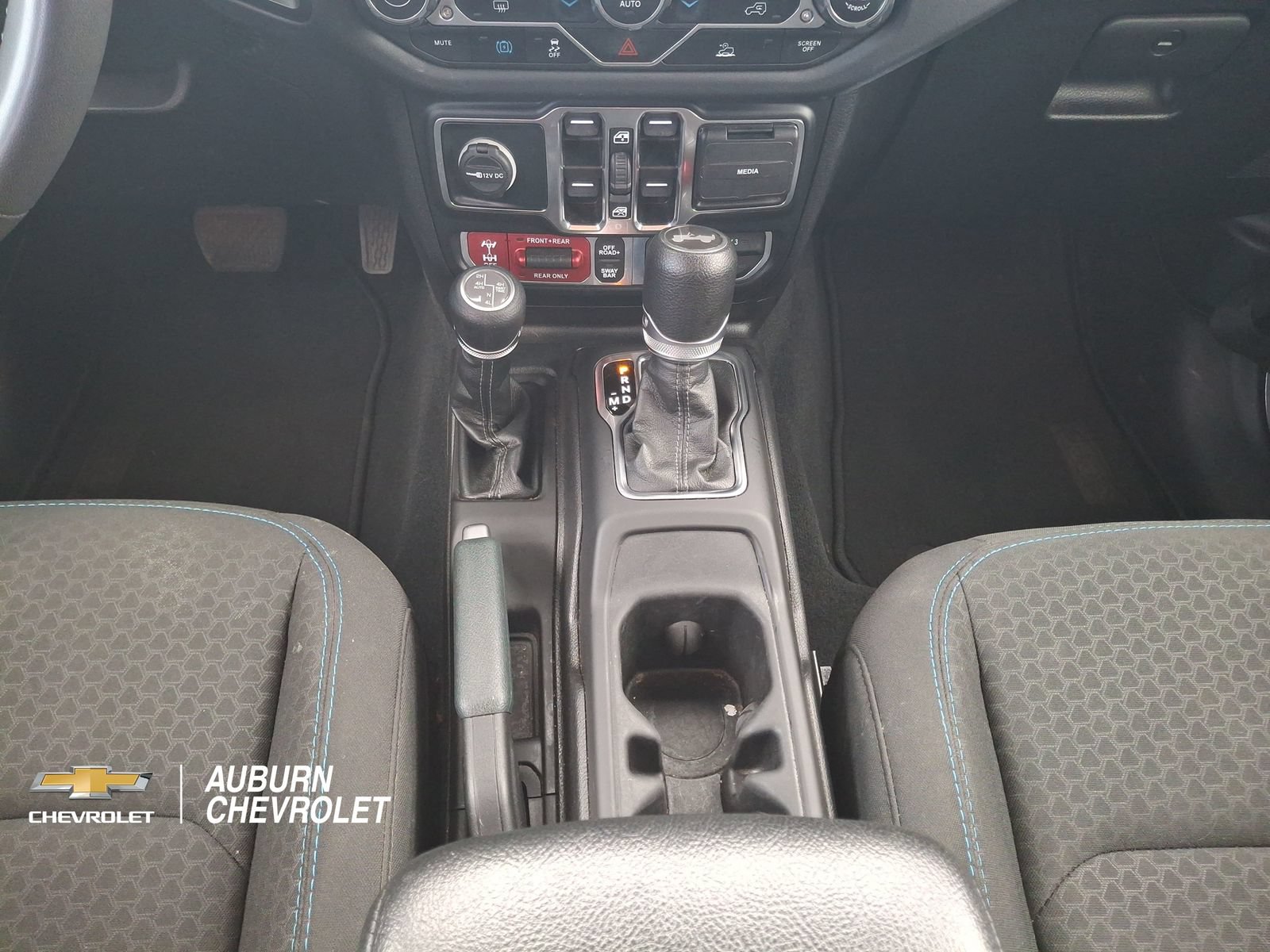 Used 2024 Jeep Wrangler Unlimited Rubicon 4xe AWD/4WD image 12