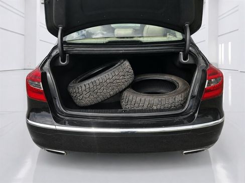 Used 2013 Hyundai Genesis 3.8 RWD image 16