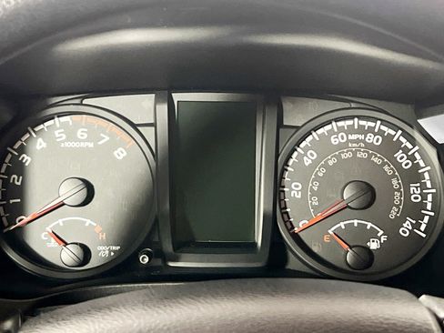 Used 2018 Toyota Tacoma SR image 23