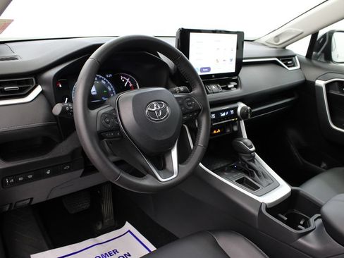 Used 2025 Toyota RAV4 XLE Premium w/ Weather Package FWD image 16