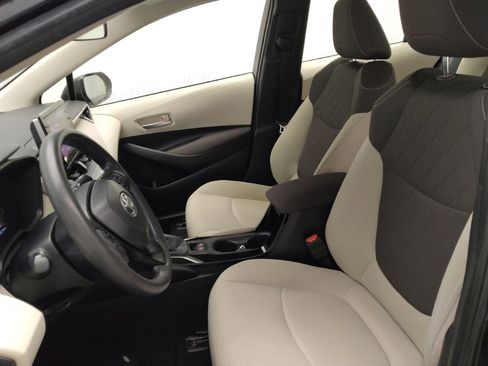 Used 2020 Toyota Corolla LE image 17