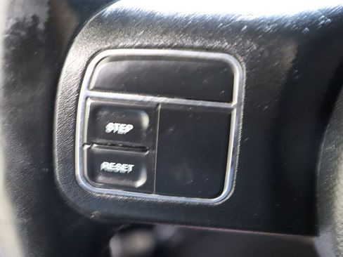 Used 2017 Jeep Wrangler Unlimited Sahara image 35