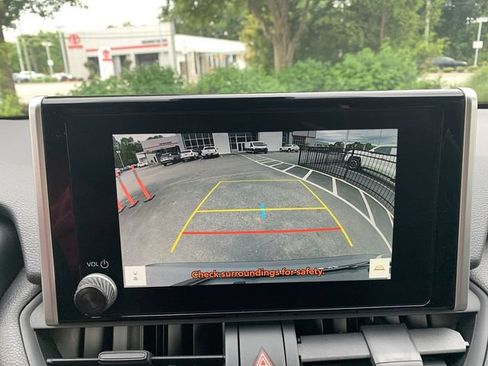 Certified 2025 Toyota RAV4 LE AWD/4WD image 22