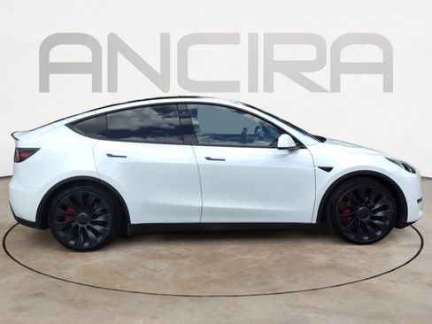 Used 2022 Tesla Model Y Performance AWD/4WD image 13