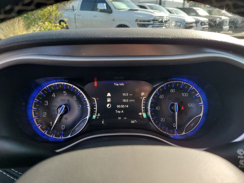 New 2026 Chrysler Pacifica Select image 22