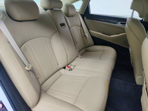 Used 2018 Genesis G80 3.8 RWD image 29