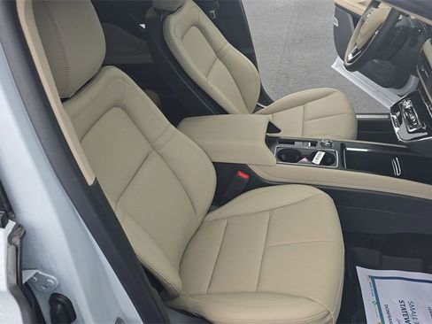 Used 2025 Lincoln Corsair Grand Touring w/ Jet Appearance Package image 25