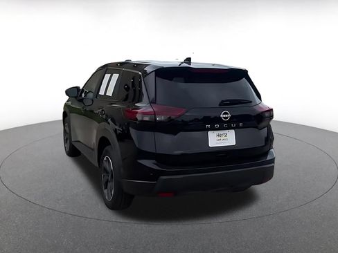 Used 2025 Nissan Rogue SV FWD image 12