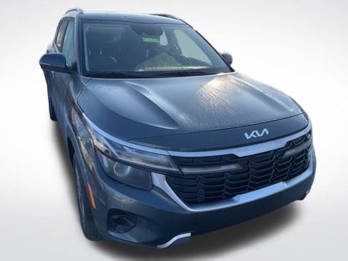 Used 2024 Kia Seltos S image 3