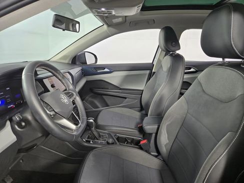 Used 2022 Volkswagen Taos SE w/ Panoramic Sunroof Package image 14