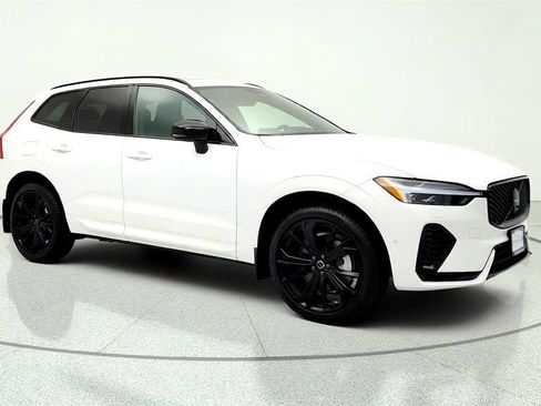 Used 2026 Volvo XC60 T8 Ultra w/ Climate Package AWD/4WD image 3