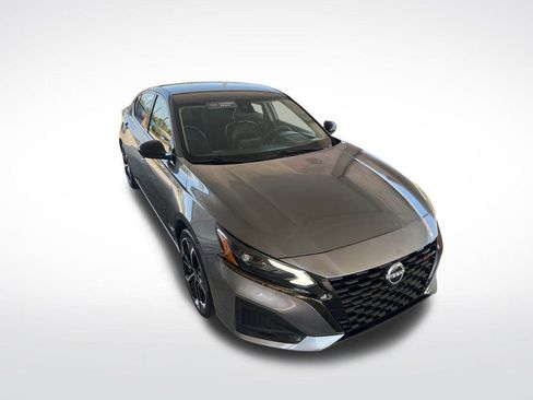 Certified 2023 Nissan Altima 2.5 SR image 38