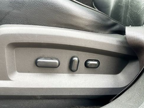 Used 2014 Lincoln MKX AWD w/ Equipment Group 102A image 18