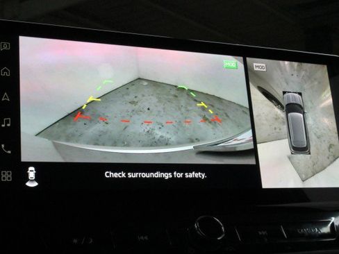 New 2026 Mitsubishi Outlander SE FWD image 13