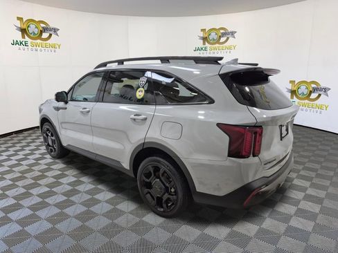 Used 2025 Kia Sorento SX AWD/4WD image 7