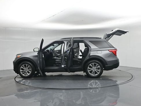 Certified 2023 Ford Explorer XLT w/ Equipment Group 202A RWD image 41