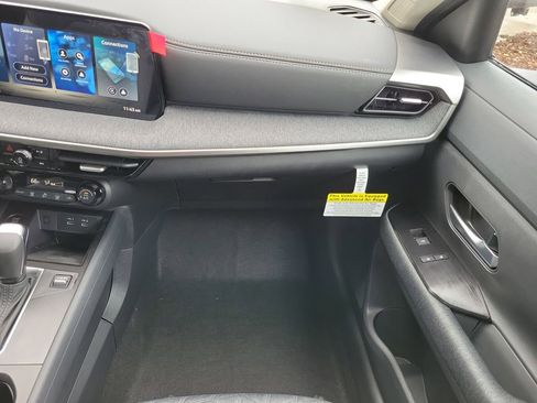 New 2026 Nissan Kicks SV image 18