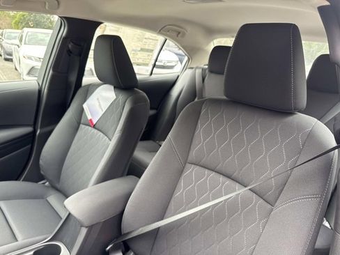 Certified 2025 Toyota Corolla LE image 10