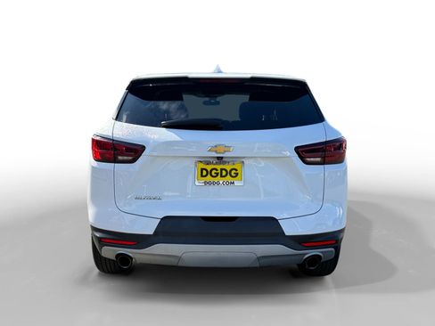 Used 2023 Chevrolet Blazer LT image 4