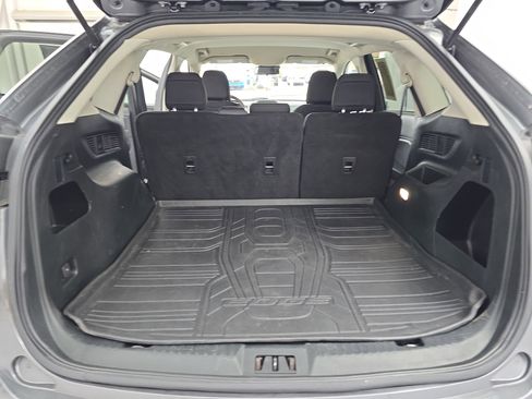 Used 2021 Ford Edge SE w/ Cargo Accessory Package image 12