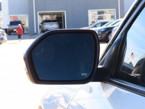 Used 2021 Ford Explorer Platinum w/ Equipment Group 601A image 17