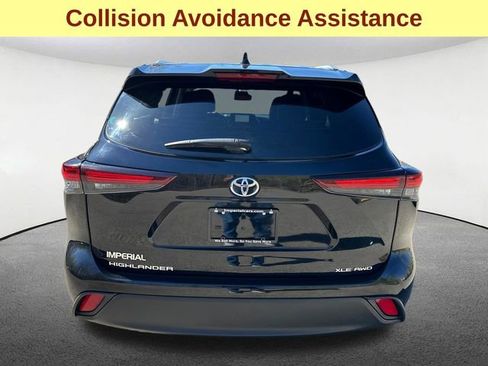 Certified 2024 Toyota Highlander XLE AWD/4WD image 10