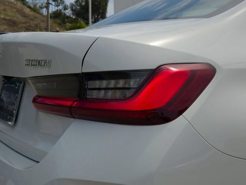 Used 2023 BMW 330i Sedan w/ Driving Assistance Package RWD image 5