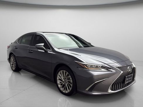 Used 2020 Lexus ES 350 Ultra Luxury w/ Accessory Package 2 FWD image 1