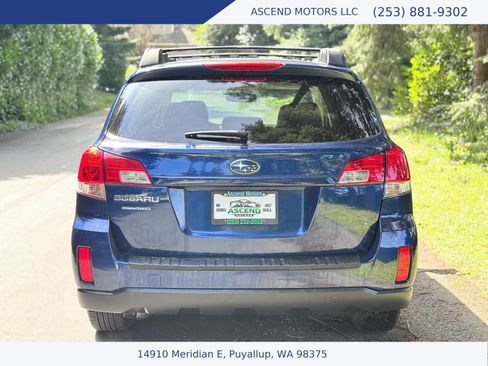 Used 2010 Subaru Outback 2.5i Limited AWD/4WD image 4