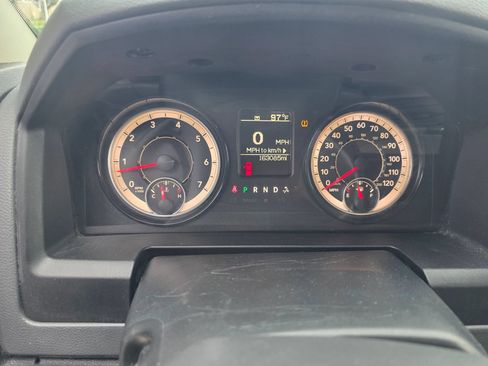 Used 2017 RAM 1500 Express RWD image 9