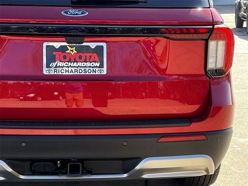 Used 2025 Ford Explorer Platinum image 6
