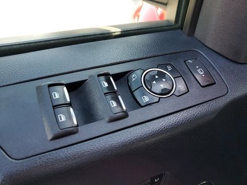 Used 2022 Ford F450 Lariat w/ Chrome Package image 18