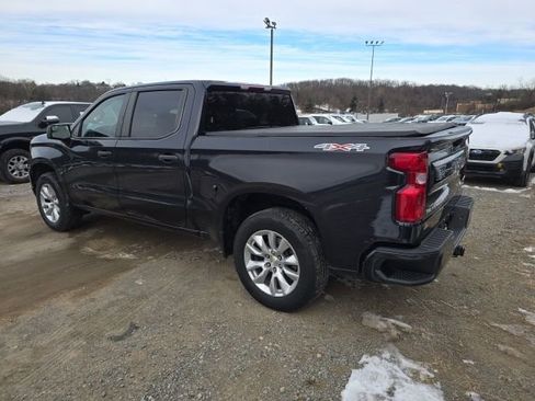 Used 2022 Chevrolet Silverado 1500 Custom image 3