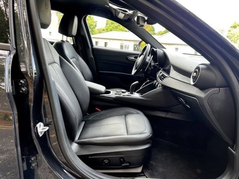 Used 2022 Alfa Romeo Giulia Sprint image 27