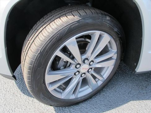 Used 2020 GMC Acadia Denali w/ LPO, Floor Liner Package FWD image 18