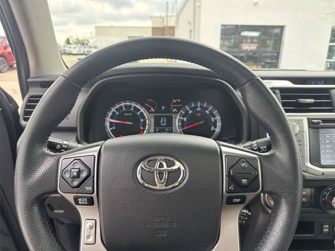 Used 2019 Toyota 4Runner SR5 Premium AWD/4WD image 19
