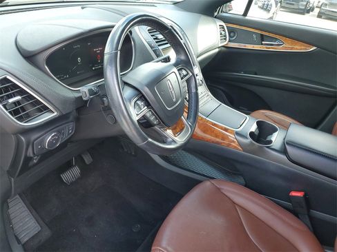 Used 2019 Lincoln Nautilus Reserve image 19
