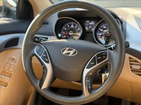 Used 2013 Hyundai Elantra GLS w/ Preferred Pkg FWD image 25