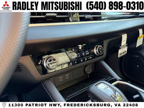 New 2026 Mitsubishi Outlander SE AWD/4WD image 17