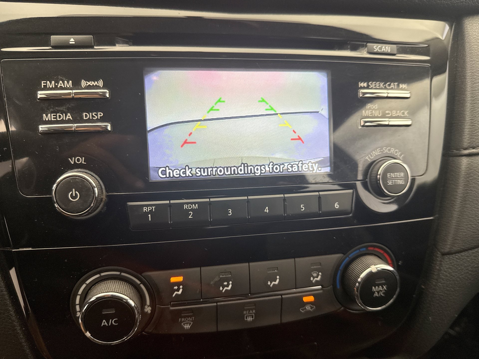 Used 2017 Nissan Rogue S AWD/4WD image 15