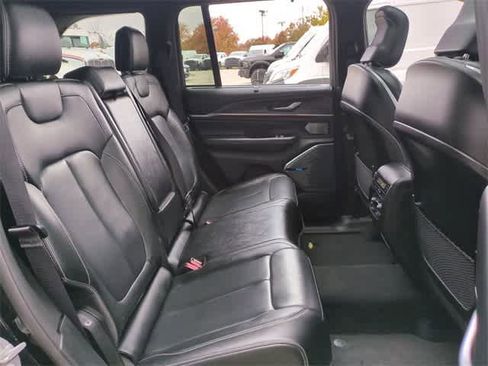 Used 2022 Jeep Grand Cherokee Overland w/ Adv Protech Group III image 22