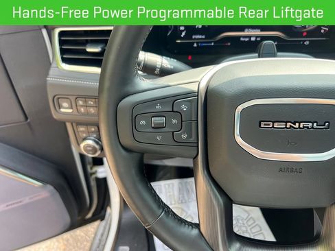 Used 2024 GMC Yukon XL Denali Ultimate AWD/4WD image 17