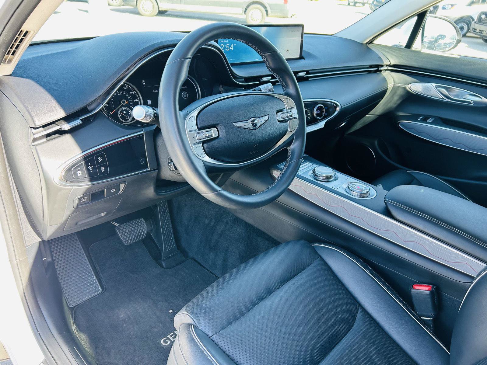 Used 2024 Genesis GV70 2.5T w/ Advanced Package AWD/4WD image 15