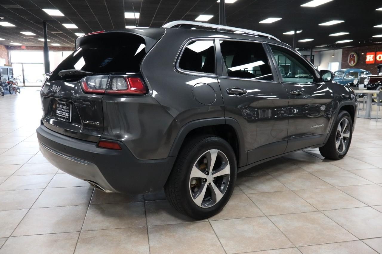 Used 2019 Jeep Cherokee Limited AWD/4WD image 5