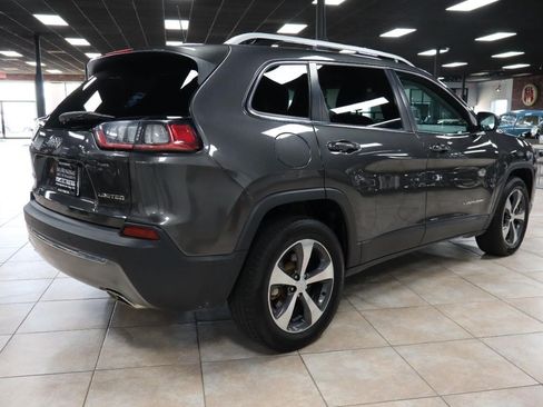 Used 2019 Jeep Cherokee Limited AWD/4WD image 5