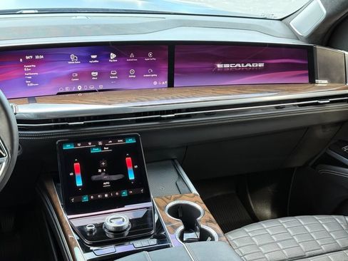 Used 2025 Cadillac Escalade Sport Platinum AWD/4WD image 23
