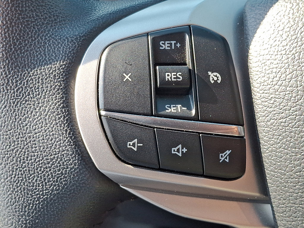 Used 2024 Ford Explorer XLT w/ Equipment Group 202A AWD/4WD image 58