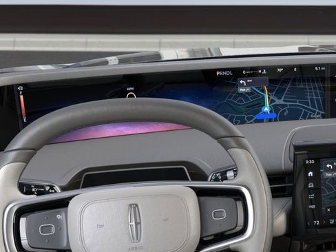 New 2025 Lincoln Nautilus Premier w/ Equipment Group 102A image 13